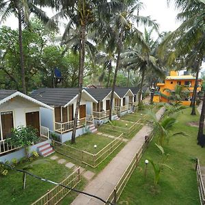Deluxe Double Room Balcony Partial Sea View